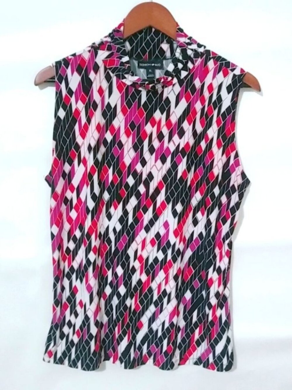 Fashion Bug XL Red Black Windsor Pattern Top